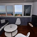 The View * מאלינסקה